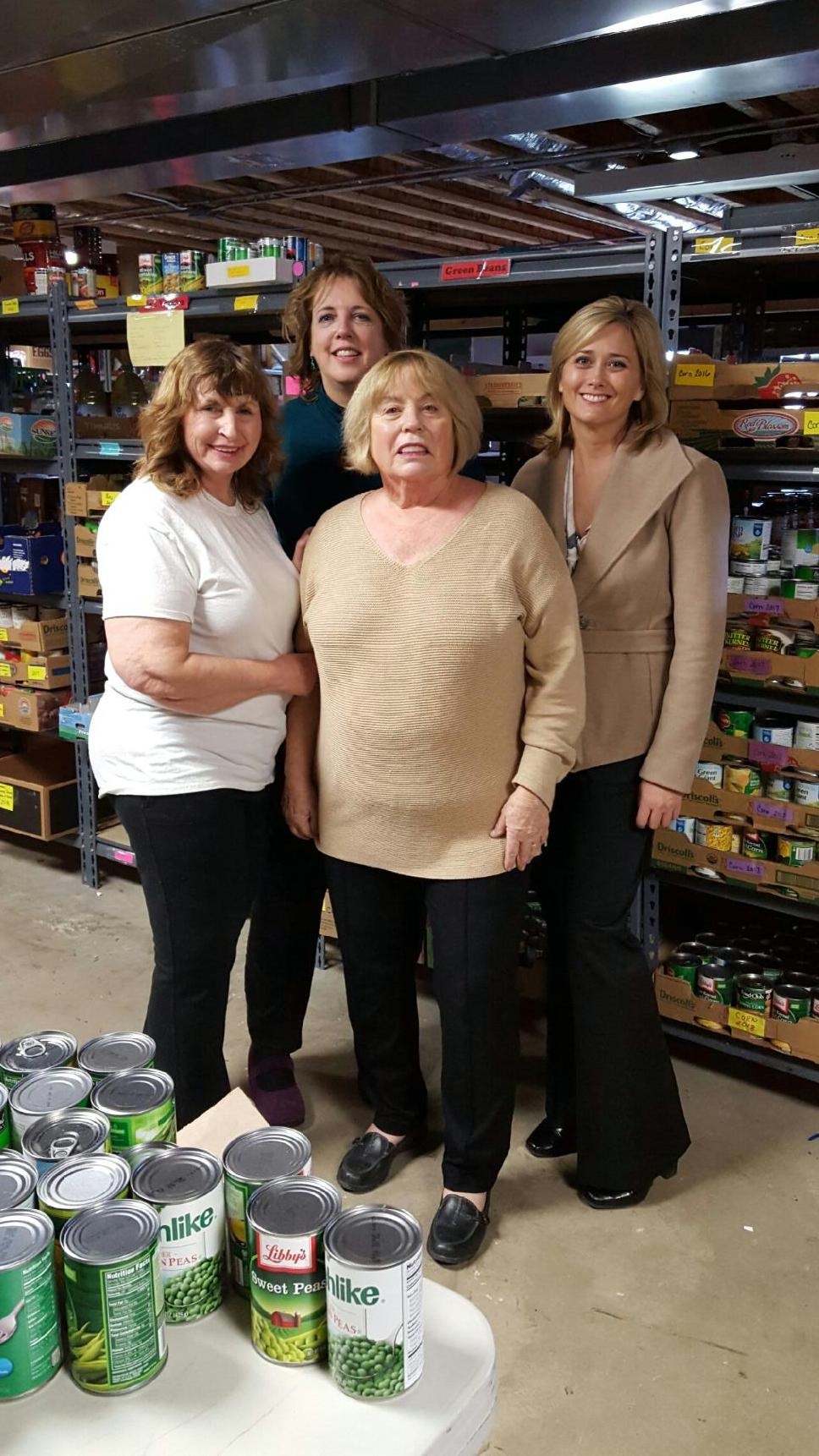 Nsbar Volunteer Days Help Township Food Pantry Illinois Realtors