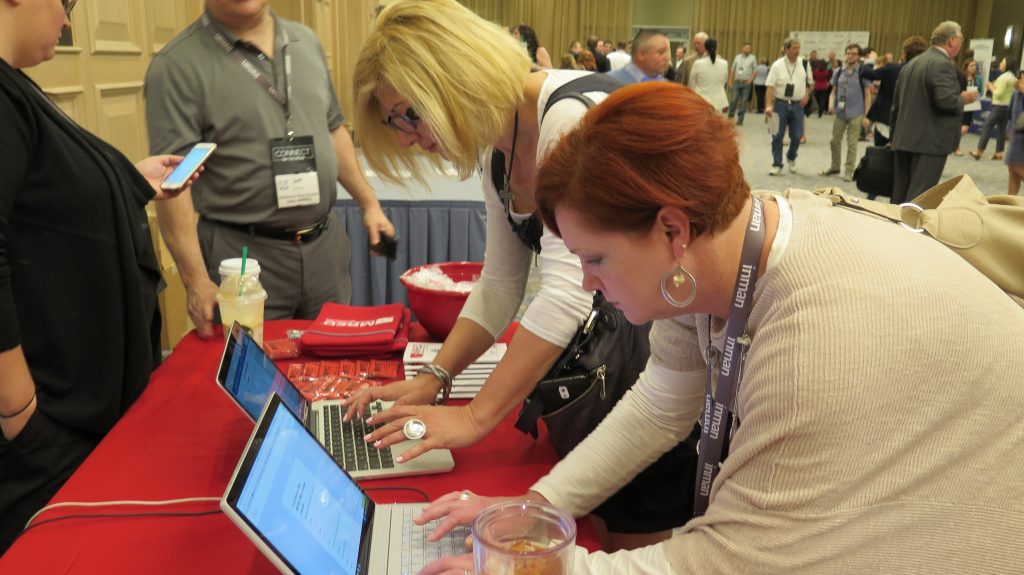 Illinois REALTORS® get a chance to chat with association staff members and sign up for member benefits at Inman Connect On the Road, held in Rosemont on Wednesday, May 25, 2016. The event features a number of speakers who are association members.