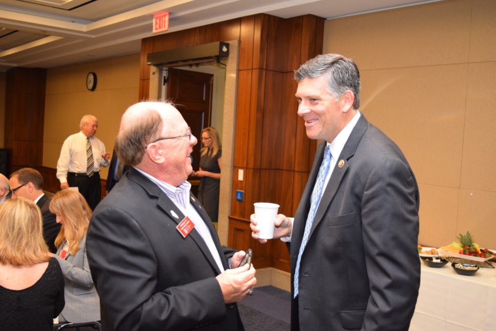 REALTOR® Ed Neaves meets with U.S. Rep. Darin LaHood at a breakfast meeting with Illinois REALTORS® in Washington, D.C., on May 12, 2016.