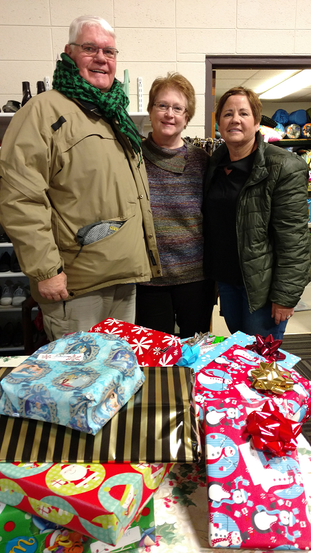 (l to r) Terry Sullivan, REALTOR® of Lyons-Sullivan Realty; Linda Voorheis, Pontiac Salvation Army Director; and Lisa Martin, REALTOR® of Panno Realty.
