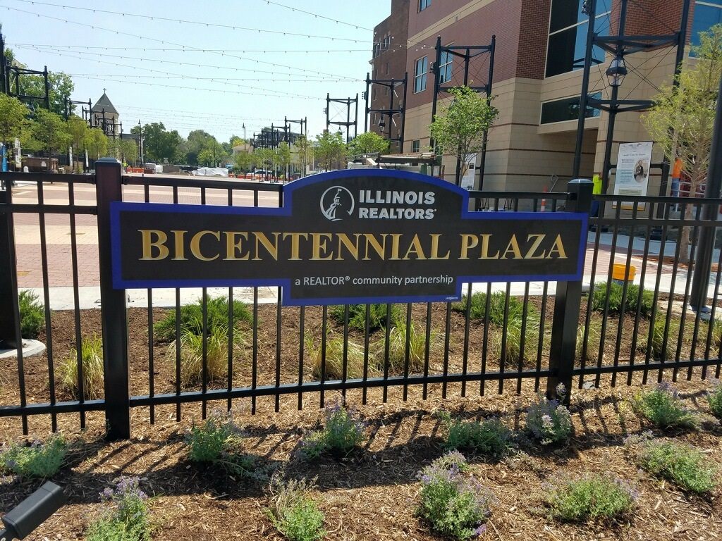 Bicentennial Plaza Sign
