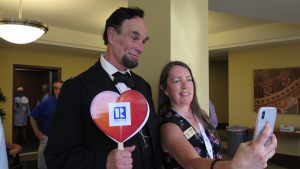 Fritz And Catherine Selfie 1200